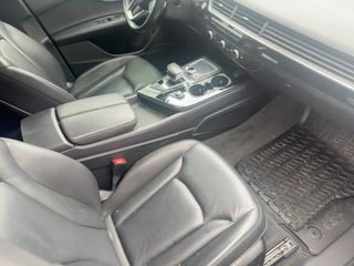 2018 Audi Q7 3.0T Premium - Interior Front Seat Image